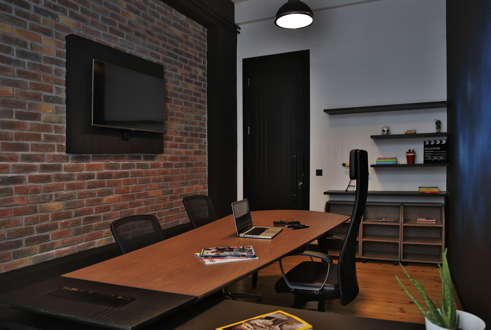 dwarf planet office 5