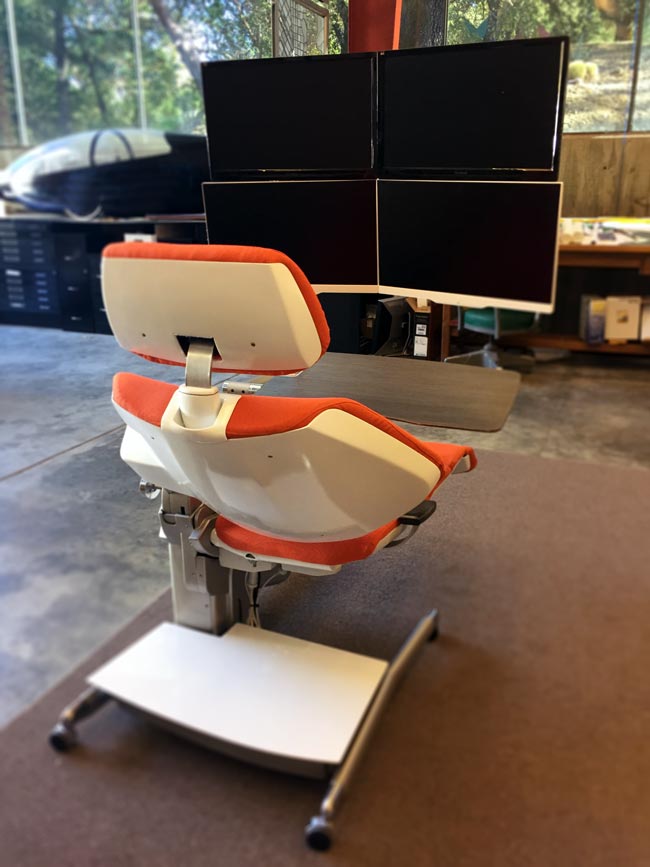 Altwork-4-monitors (1)