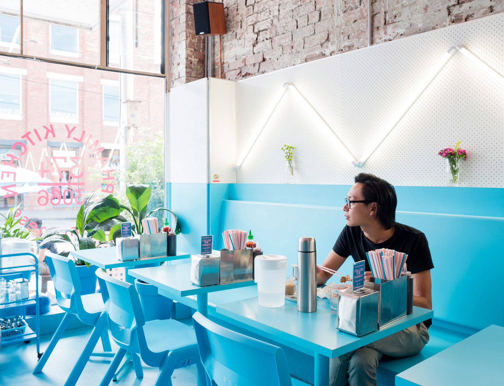 PK-2880-Mid-Shot-Corner-copy