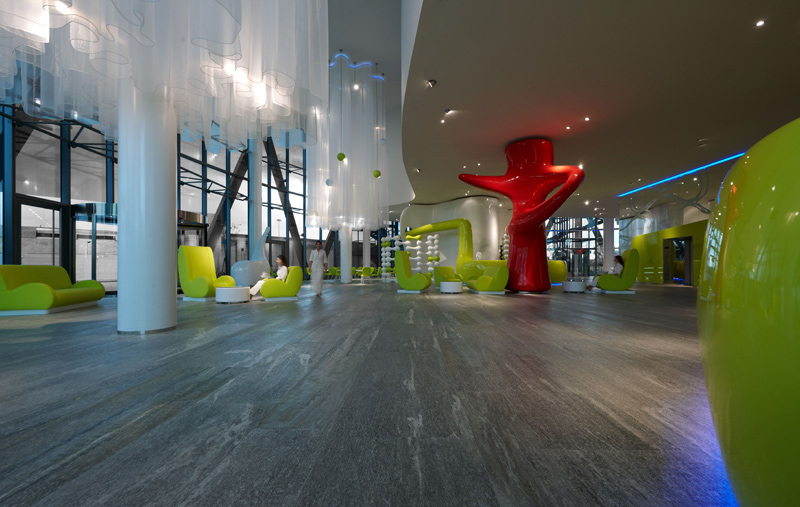 Simone-Micheli-Barcelo-MI-Foto-HallBar08---Juergen-Eheim