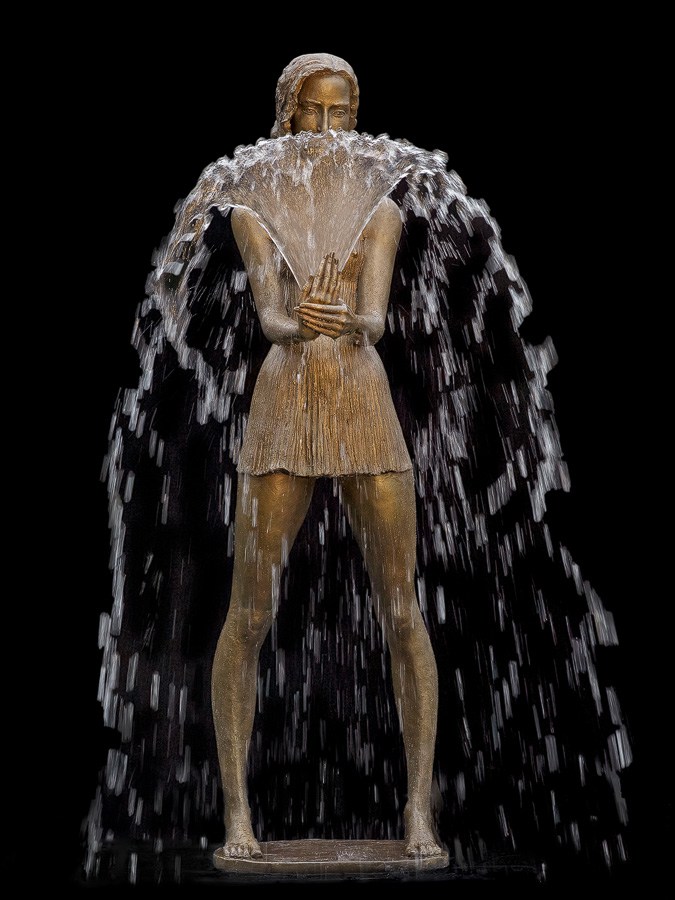 Frau mit Faecher, Brunnen, Springbrunnen, Skulptur, Plastik aus Bronze von Malgorzata Chodakowska