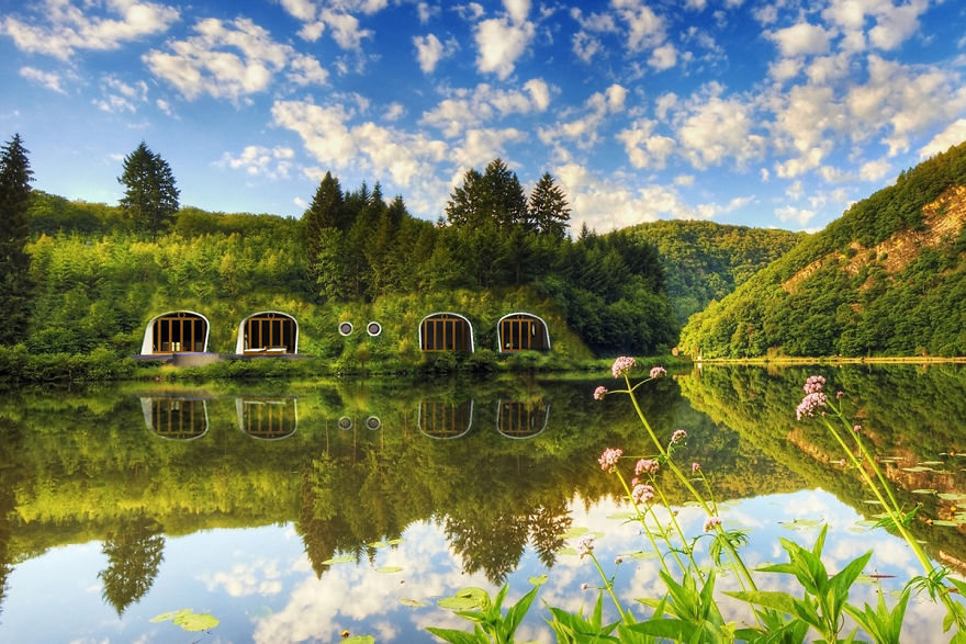 the-terrarium-re-imagined-i-make-strange-shapes-out-of-glass-57b1a9d11c4e8__700