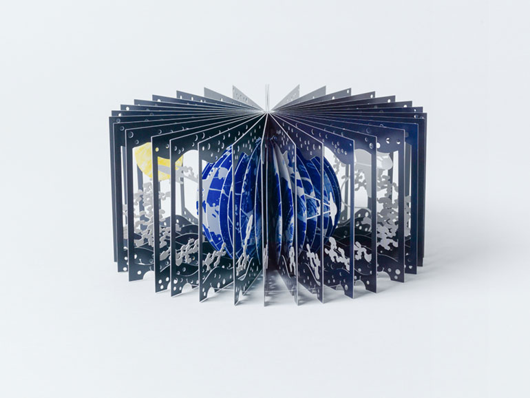 360-degree-book-earth-moon-7