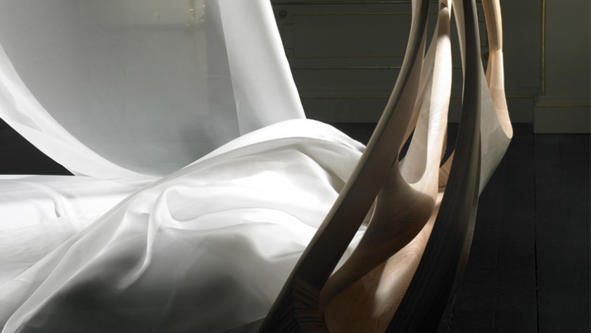 enignum_canopy_bed_image_gallery_c_840_474_90